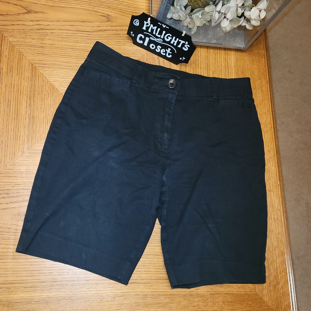 Counterparts Black Shorts 12 Bermuda